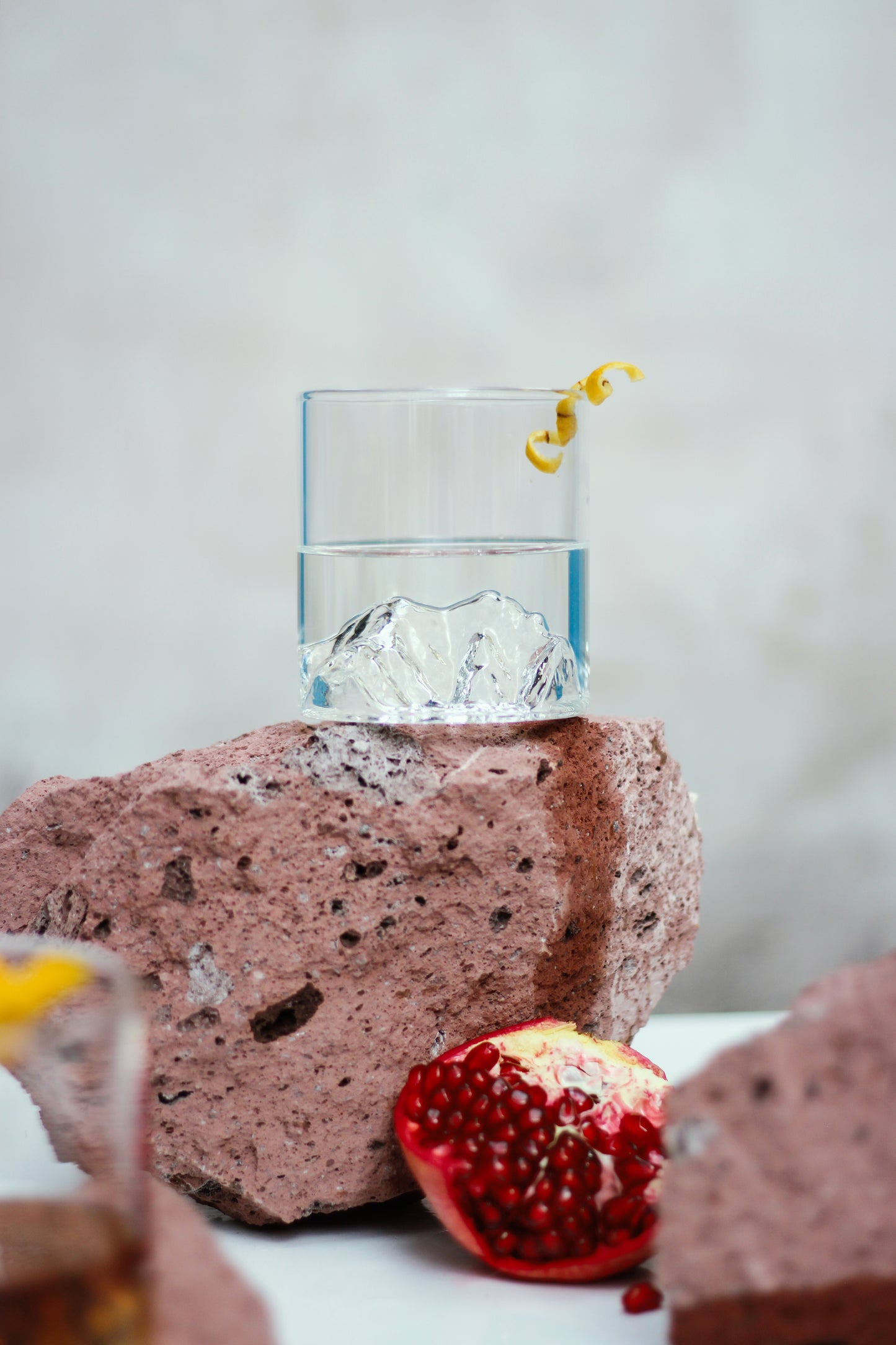 The Khustup Mountain Glass —The Legend of Syunik